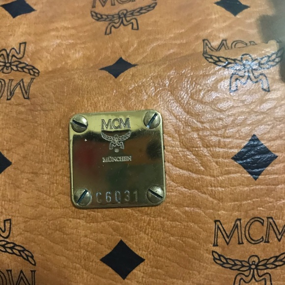 MCM Cognac boston bag🌹 - Picture 4 of 15